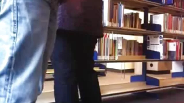 2 chupapollas videos de chochos muy peludos son mejores que 1