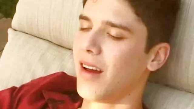 Babes.com - Mirada deslumbrante - los coños mas peludos del mundo Cassie Laine