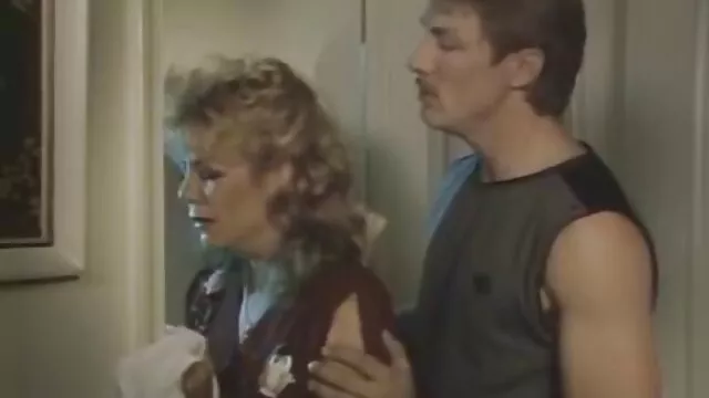 Zoey Laine está aliviando la tensión de papá videos chochos peludos