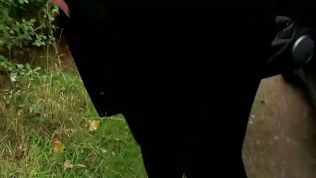 Adolescente morena facesitting grandes chochas