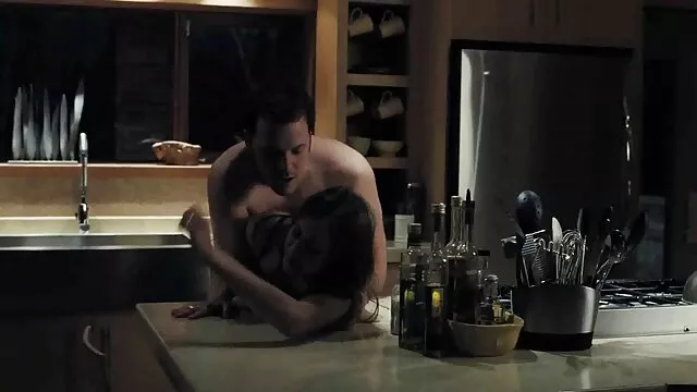 Morena de labios dulces chochos coños le hace una mamada caliente a un tío